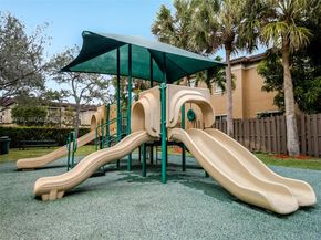 4414 Morgan Ln, Davie FL 33328