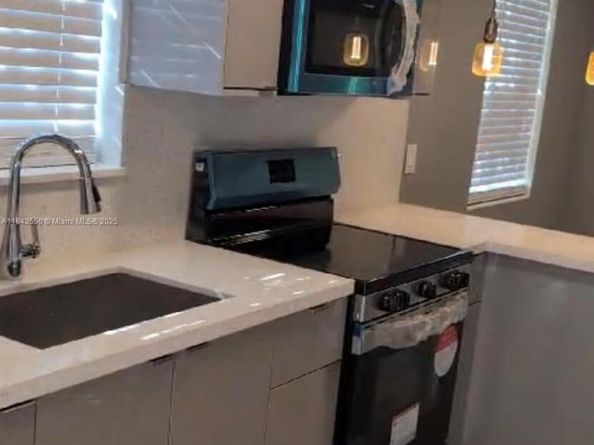 3616 SW 14th St, Fort Lauderdale FL 33312
