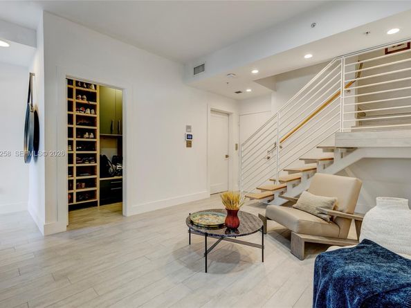 89 N Shore Dr, Miami Beach FL 33141