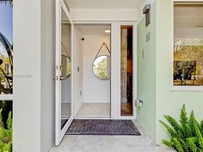 89 N Shore Dr, Miami Beach FL 33141