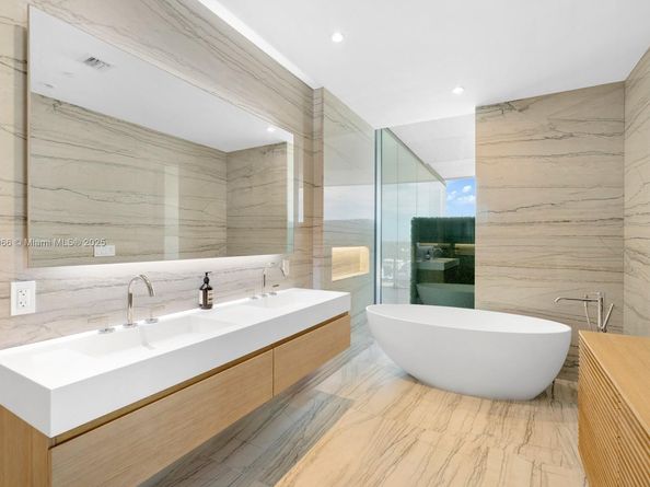 8701 Collins Ave 805, Miami Beach FL 33154