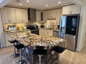 2355 SE 7th St, Pompano Beach FL 33062