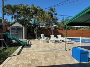 2355 SE 7th St, Pompano Beach FL 33062