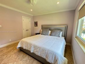 2355 SE 7th St, Pompano Beach FL 33062