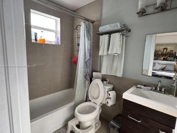 7005 NW 173rd Dr 1702, Hialeah FL 33015