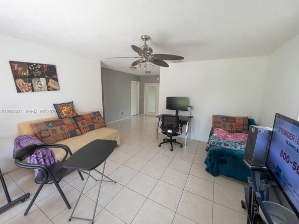 240 NE 23rd Ct, Pompano Beach FL 33060