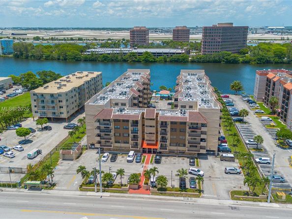 5249 NW 7th St 103, Miami FL 33126