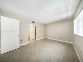 5249 NW 7th St 103, Miami FL 33126