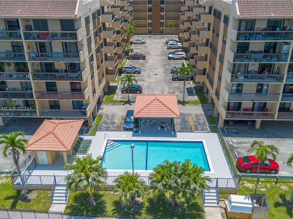 5249 NW 7th St 103, Miami FL 33126