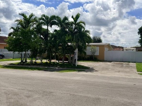 11260 SW 60th Ter, Miami FL 33173