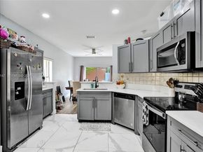 1201 NW 192nd Ln, Pembroke Pines FL 33029