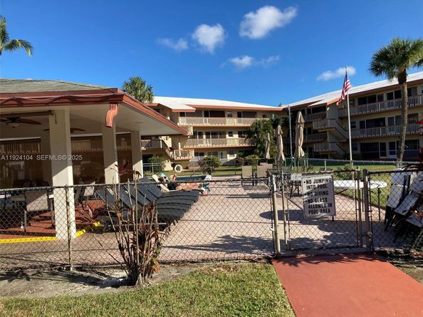 5300 Washington St N117, Hollywood FL 33021