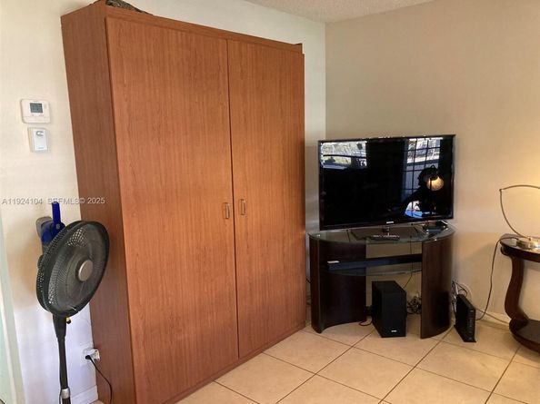 5300 Washington St N117, Hollywood FL 33021