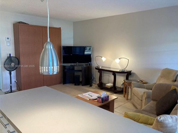 5300 Washington St N117, Hollywood FL 33021