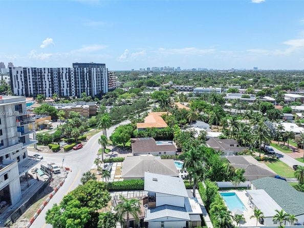 3375 NE 20th Ave, Oakland Park FL 33306