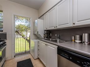 350 S Shore Dr 7, Miami Beach FL 33141