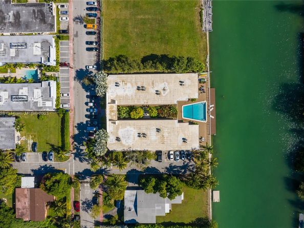 350 S Shore Dr 7, Miami Beach FL 33141
