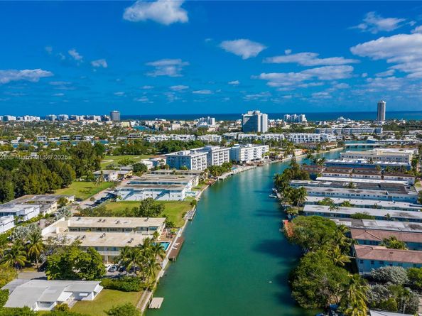 350 S Shore Dr 7, Miami Beach FL 33141