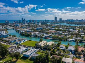 350 S Shore Dr 7, Miami Beach FL 33141