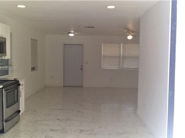 710 52nd St, West Palm Beach FL 33407