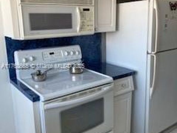 100 W Golden Isles Dr 811, Hallandale Beach FL 33009