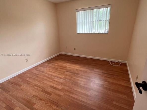 2605 NW 47th Ter 103, Lauderdale Lakes FL 33313
