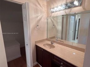2605 NW 47th Ter 103, Lauderdale Lakes FL 33313