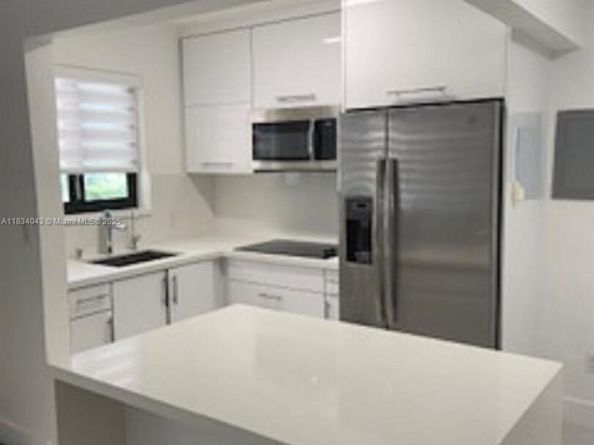 2930 Day Ave N104, Miami FL 33133