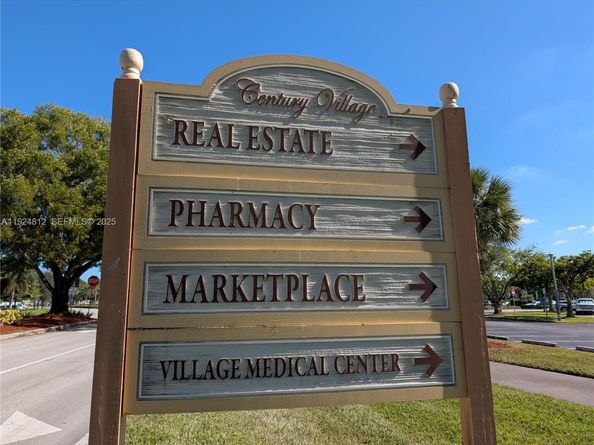 850 SW 133rd Ter 202B, Pembroke Pines FL 33027