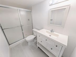 850 SW 133rd Ter 202B, Pembroke Pines FL 33027