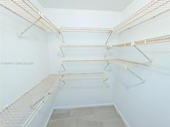 850 SW 133rd Ter 202B, Pembroke Pines FL 33027