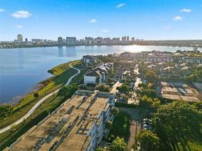 480 Executive Center Dr 3C, West Palm Beach FL 33401