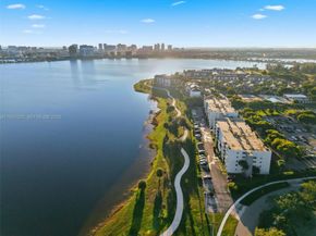 480 Executive Center Dr 3C, West Palm Beach FL 33401