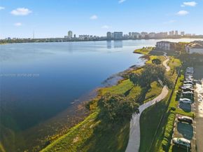 480 Executive Center Dr 3C, West Palm Beach FL 33401