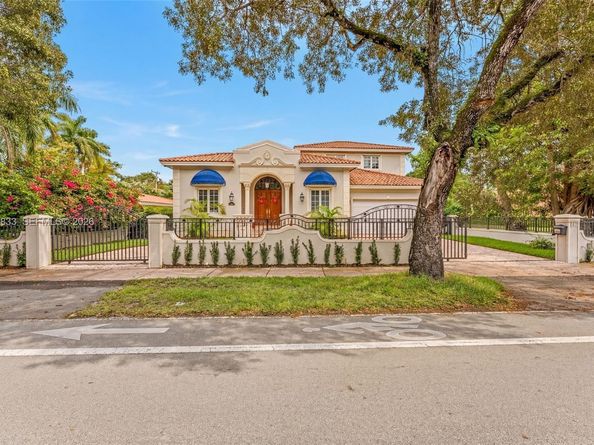 1334 Alhambra Cir, Coral Gables FL 33134