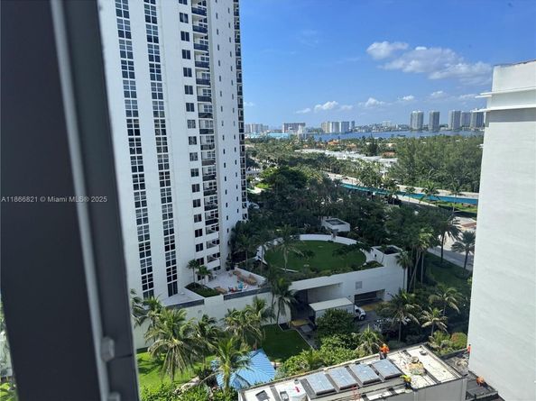 19201 Collins Ave 1108, Sunny Isles Beach FL 33160