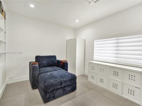 21015 NE 19th Ct, Miami FL 33179