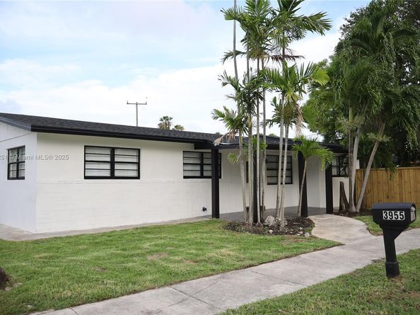 3955 SW 69th Ave, Miami FL 33155