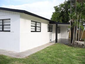 3955 SW 69th Ave, Miami FL 33155