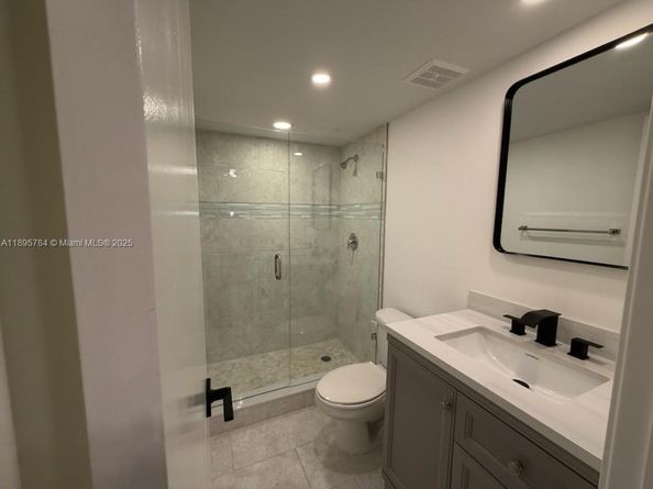 250 John F Kennedy Dr 303, Atlantis FL 33462