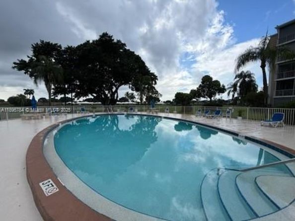 250 John F Kennedy Dr 303, Atlantis FL 33462