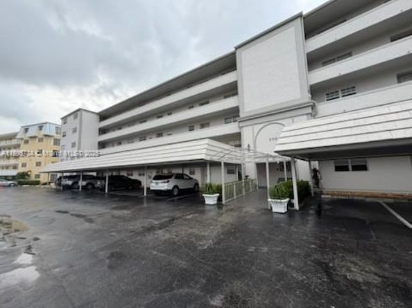 250 John F Kennedy Dr 303, Atlantis FL 33462
