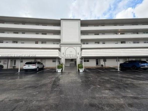 250 John F Kennedy Dr 303, Atlantis FL 33462