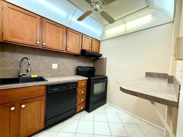 3760 Inverrary Dr 3D, Lauderhill FL 33319