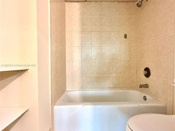3760 Inverrary Dr 3D, Lauderhill FL 33319