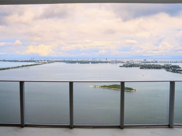 700 NE 24 th 5507, Miami FL 33137