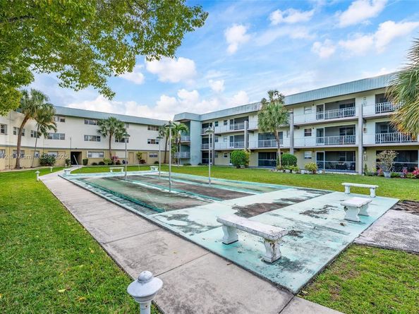 250 Layne Blvd 312, Hallandale Beach FL 33009