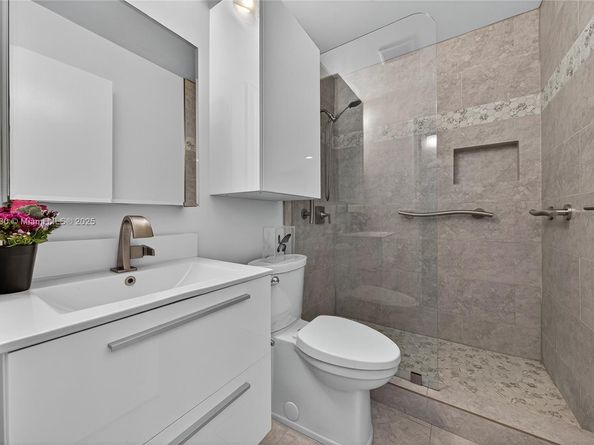 21150 Jib Ct J11, Aventura FL 33180