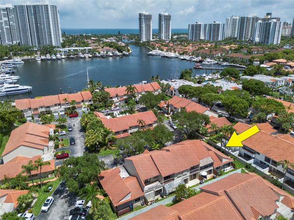 21150 Jib Ct J11, Aventura FL 33180