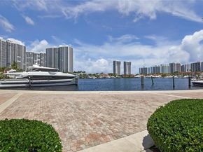 21150 Jib Ct J11, Aventura FL 33180